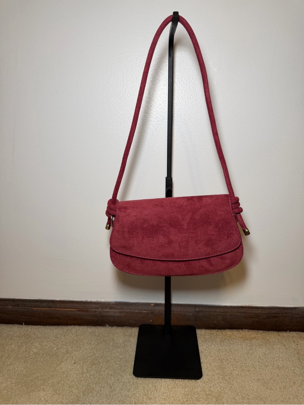 Dusty Rose Mauve Faux
Suede Flap Shoulder Bag with Side
Knots